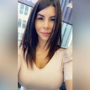 Meet your Posher, Christie lee